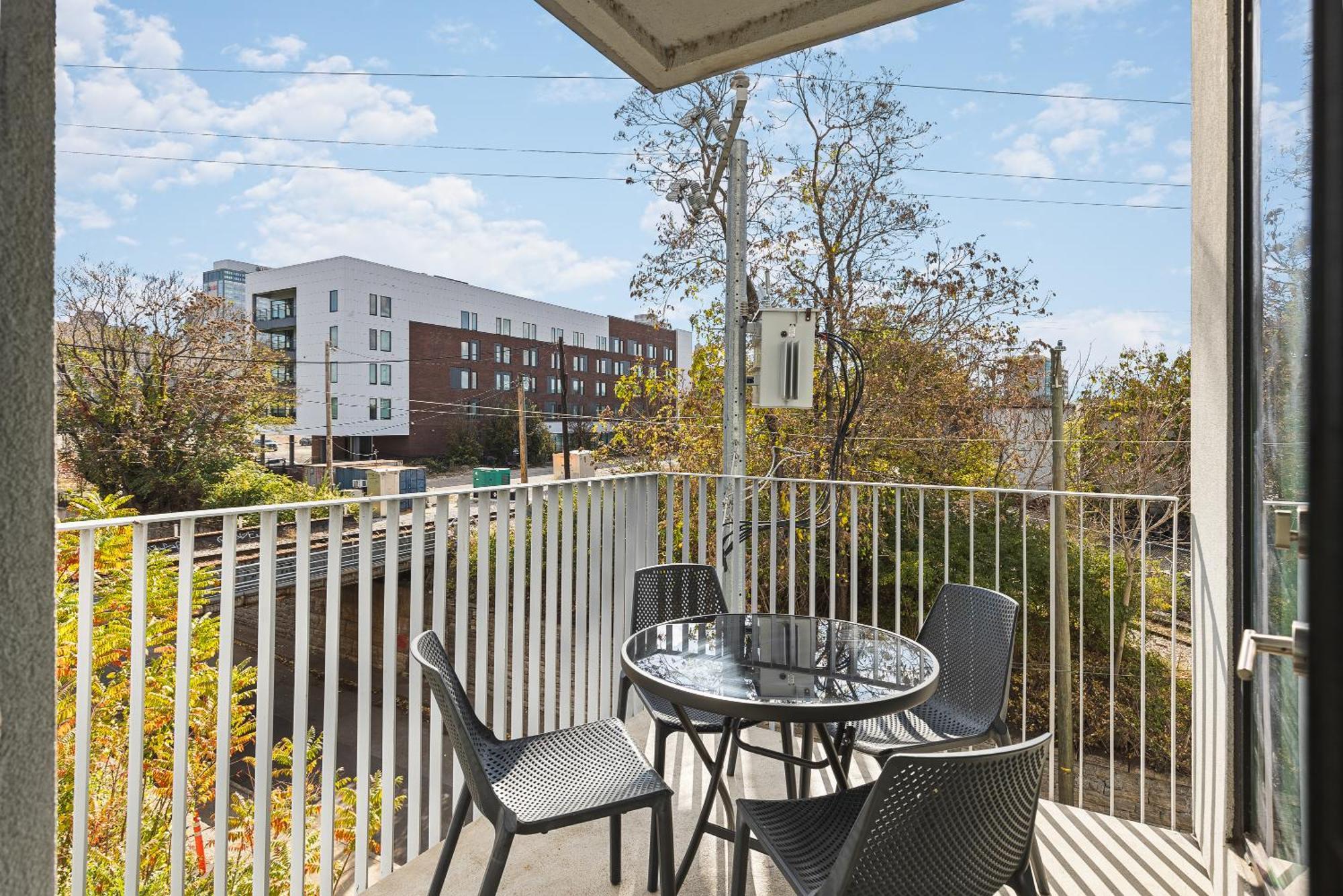 Appartement Luxury On The River 4 Beds 2.5 Bath, Walk To Downtown à Nashville Extérieur photo